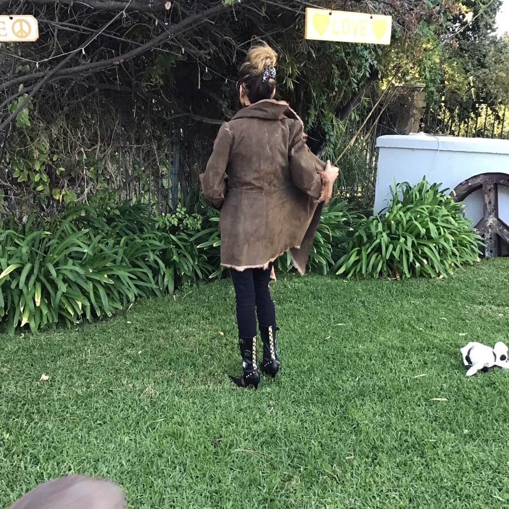 Coat - Picture 7 of 8